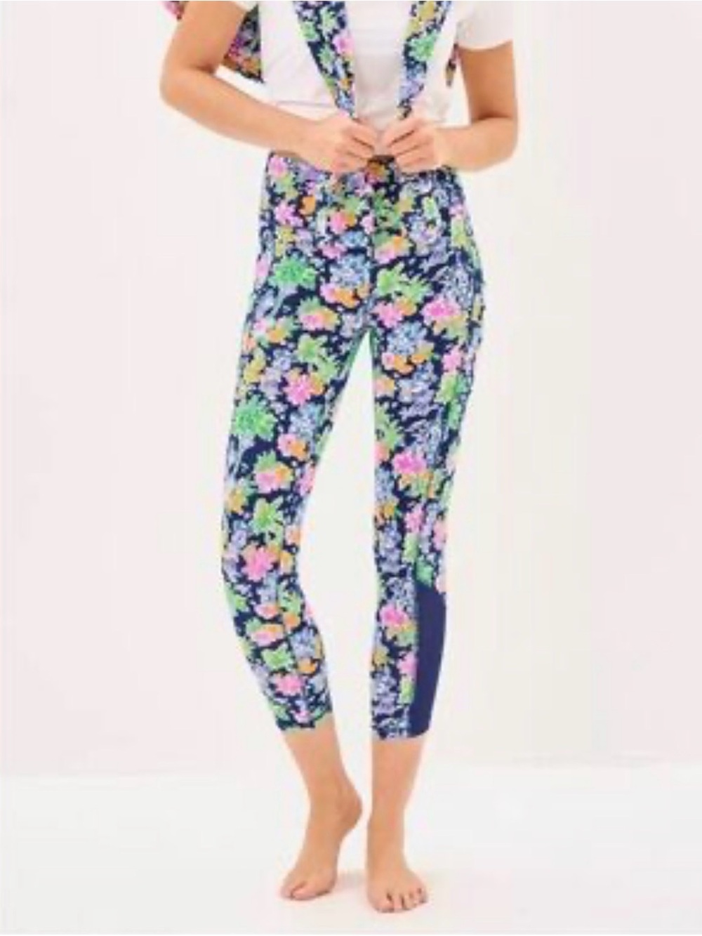 NWOT Disney x Lilly Pulitzer Navy Floral Leggings with Pink Green Accents size L